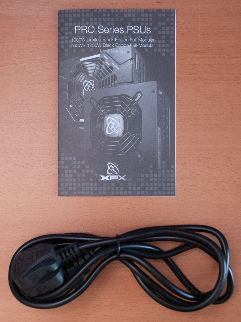 XFX Pro 750W BE Packaging and Contents (7)