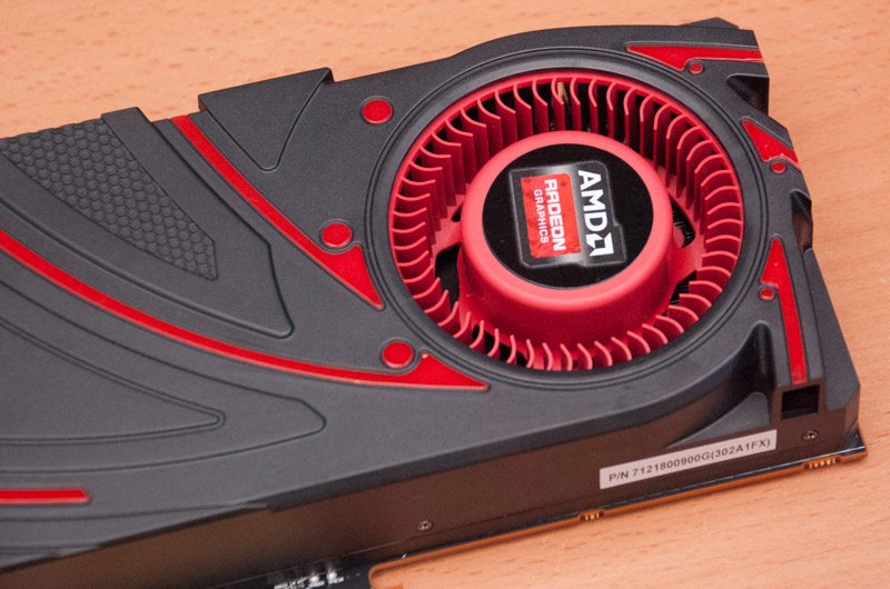 AMD R9 270X (9)