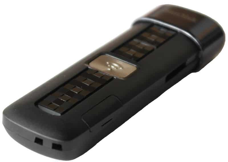 SanDisk_Connect Wireless_Flash Drive_close-up-oese