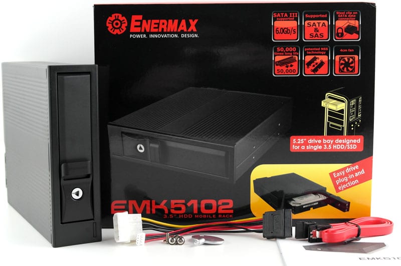 Enermax_Docking_Roundup-Photo-EMK5102-box-content