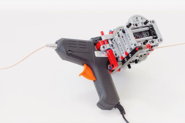 LEGO-Modded Glue Gun is a Handheld 3D Printer - eTeknix