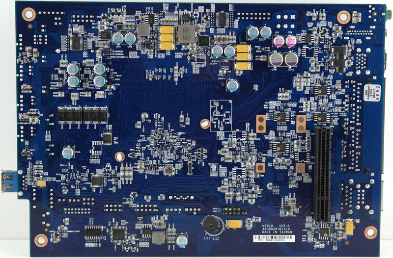 Thecus_N5810pro-Photo-inside_pcb_rear