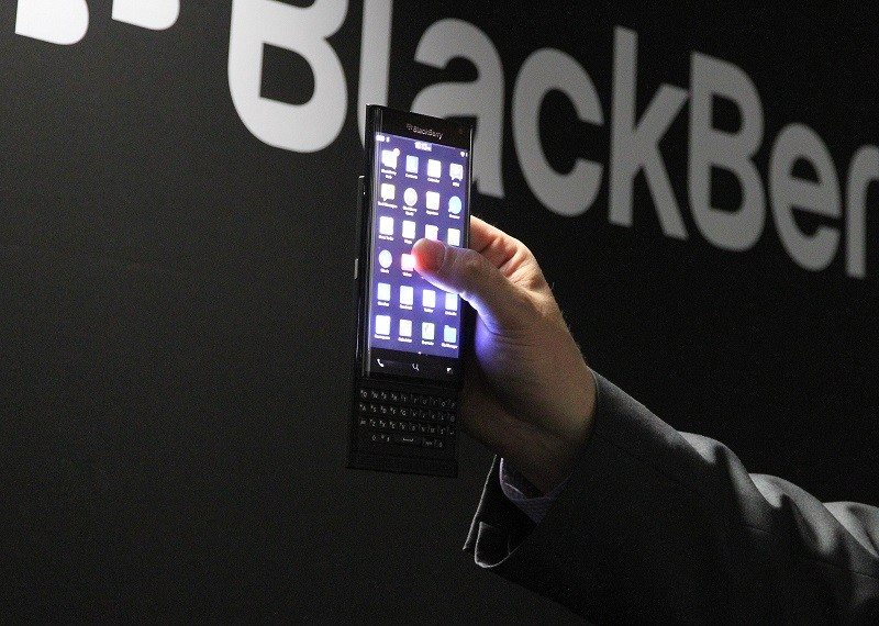blackberry slider MWC Android
