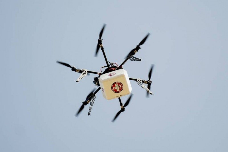 drone delivers medical supplies
