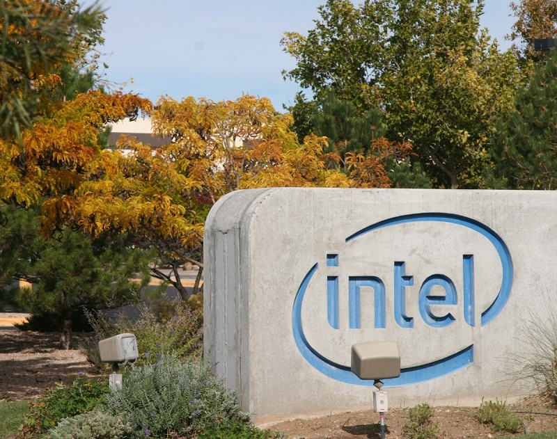Intel Planning Extensive Staff Layoffs