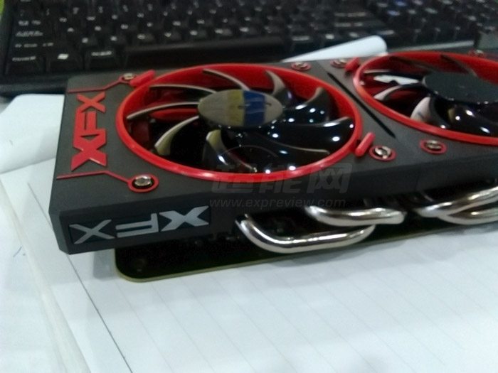 AMD RADEON R9 R9380X_03 GPU