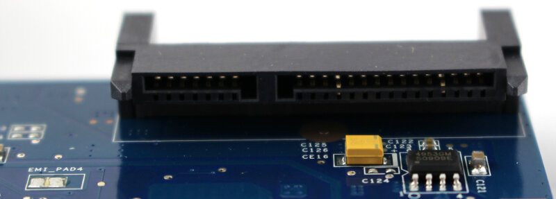 Synology_DS216se-Photo-pcb sata connector
