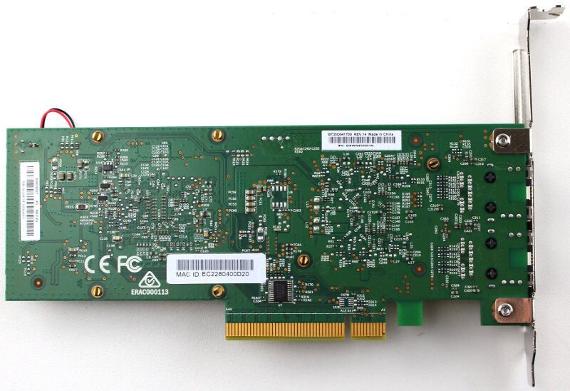 D-Link_DXE-820T-Photo-bottom two