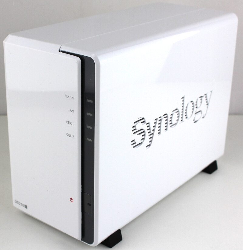 Synology DS216j-Photo-front angle
