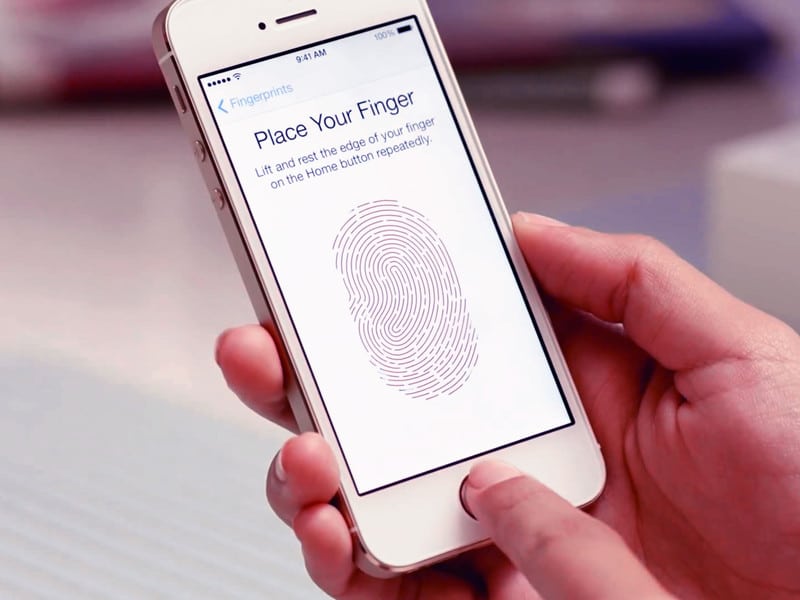 iPhone Unlocked By Fingerprint Because Of A Warrant From The LAPD