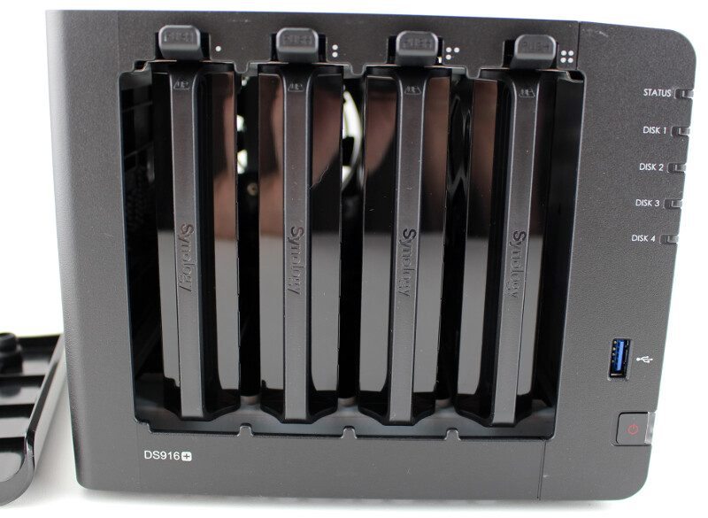 Synology_DS916p-Photo-front open