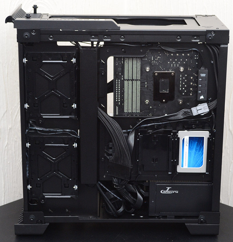 Corsair 570X Tempered Glass RGB Chassis Review | eTeknix