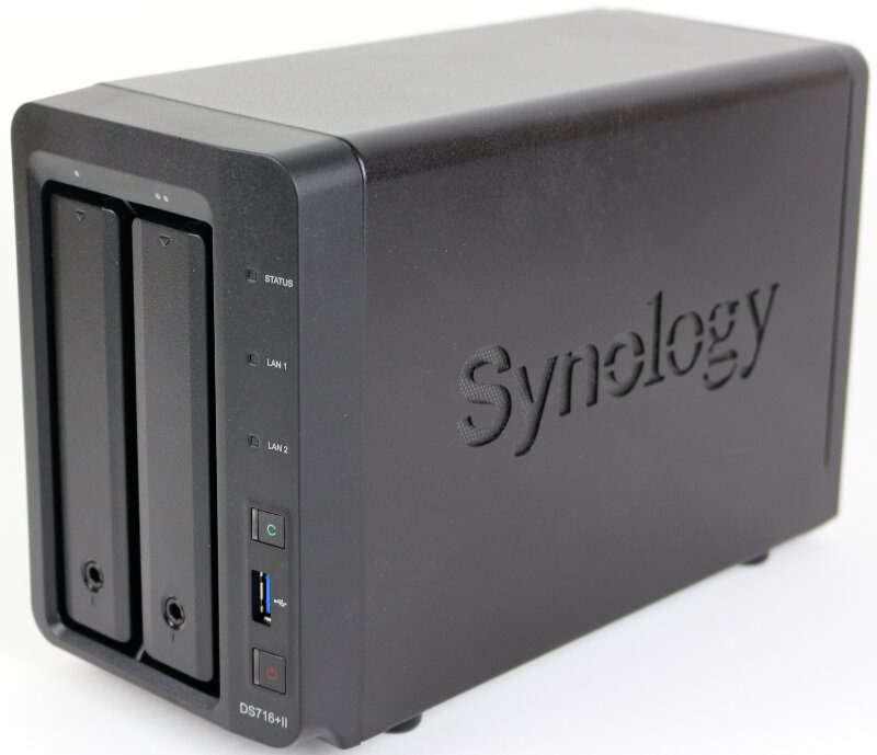 Synology DS716pII Photo front angle closed