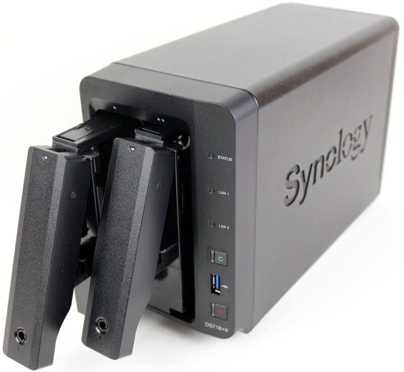 Synology DS716pII Photo front angle open 2