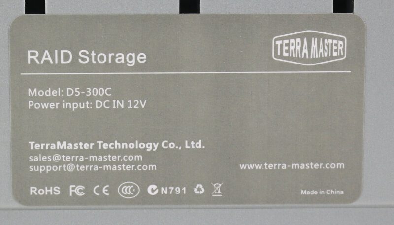 Noontec TerraMaster D5-300C Photo closeup label 3