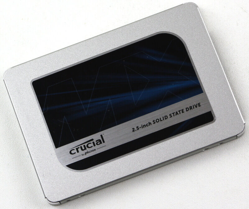 Crucial MX500 1TB Photo view top angle 2
