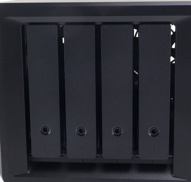 Synology DS418 Photo closeup view through