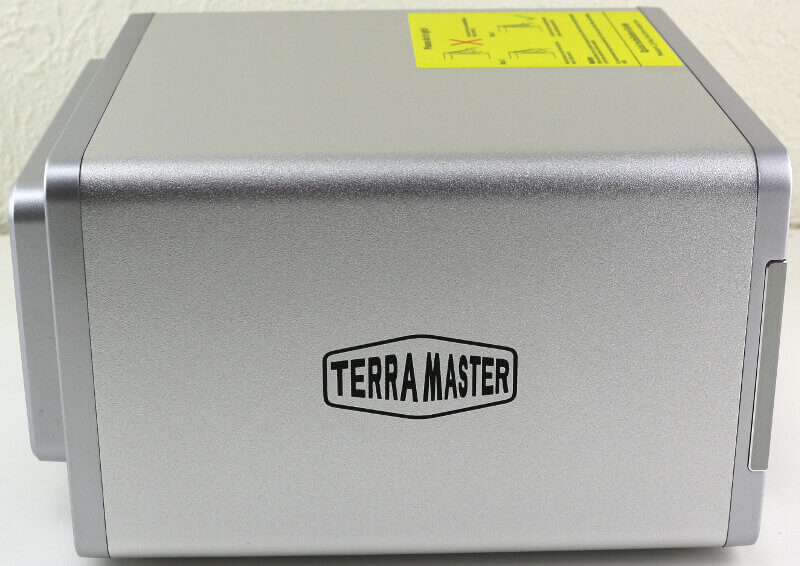 TerraMaster F4-420 Photo view side