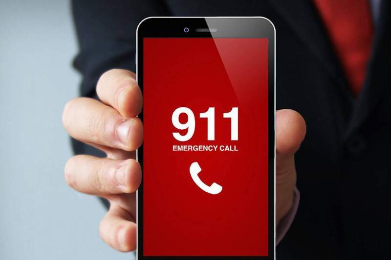 Apple Enables Auto Location Sharing for 911 Calls on iOS 12