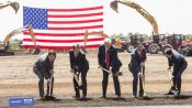 Foxconn May Bring Chinese Employees to Wisconsin Plant