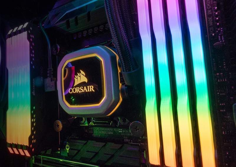 Corsair Offers Dummy DDR4 Kits for RGB LED Enthusiasts