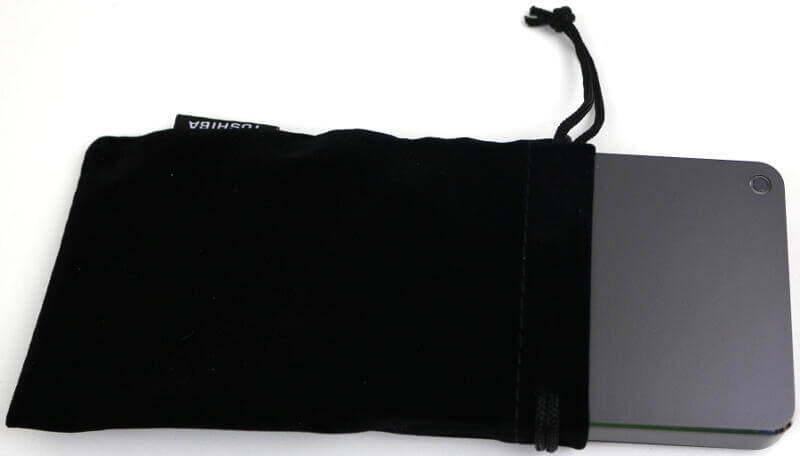Toshiba Canvio Premium 4TB Photo details pouch