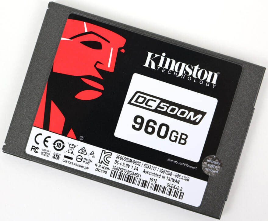 Kinston DC500M 960GB Photo angle 2