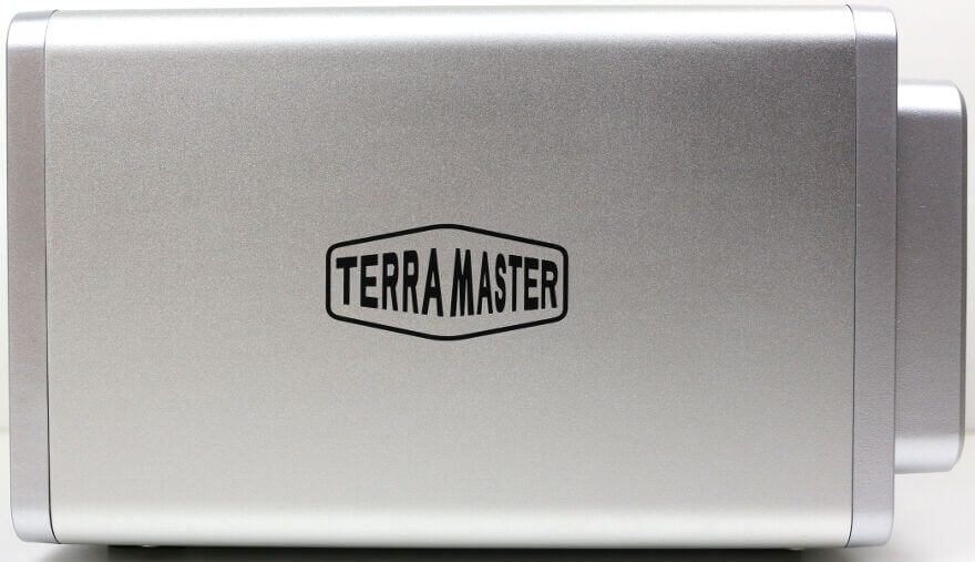 TerraMaster F5-422 view side